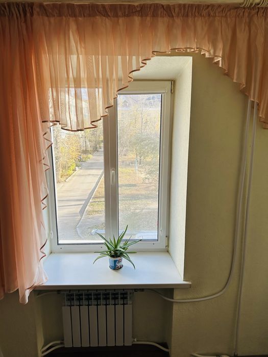 Продам тюль на кухню