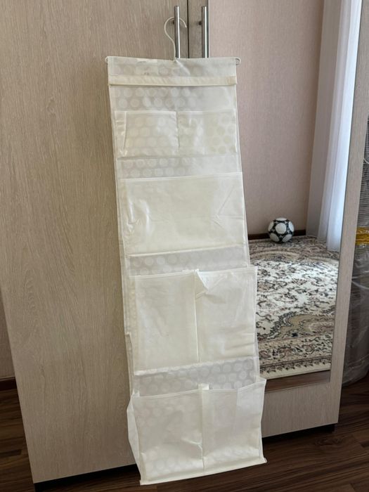 Полочка IKEA можно в ванную.