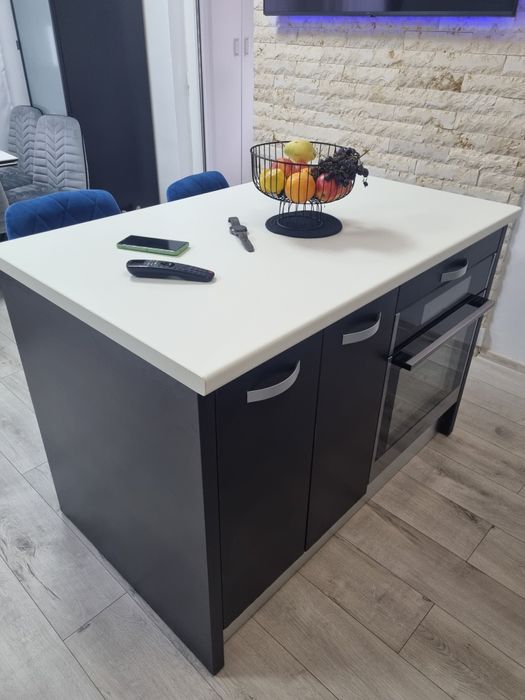 Ocazie! Mobila de bucatarie (masina de spalat vase si hota)