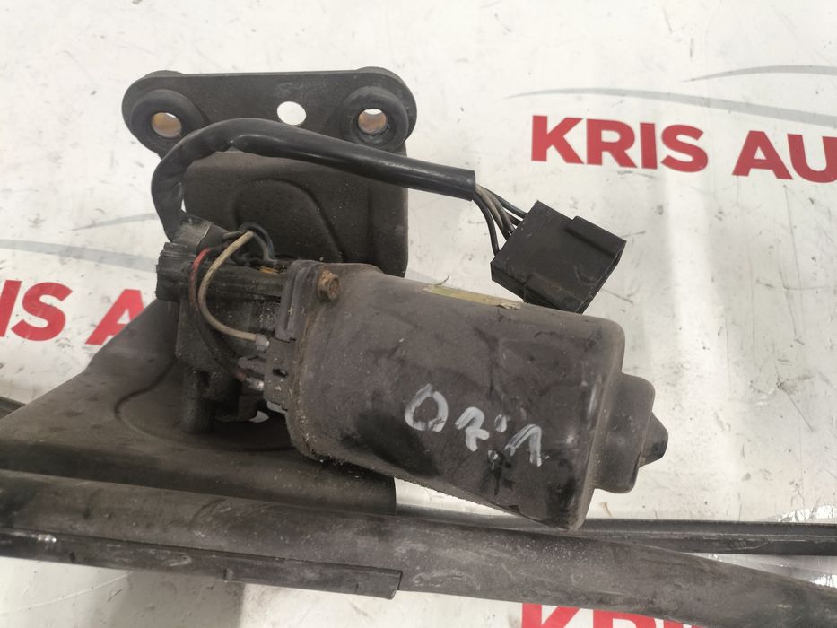 Моторче - механизъм предни чистачки Mercedes Vito / Мерцедес Вито