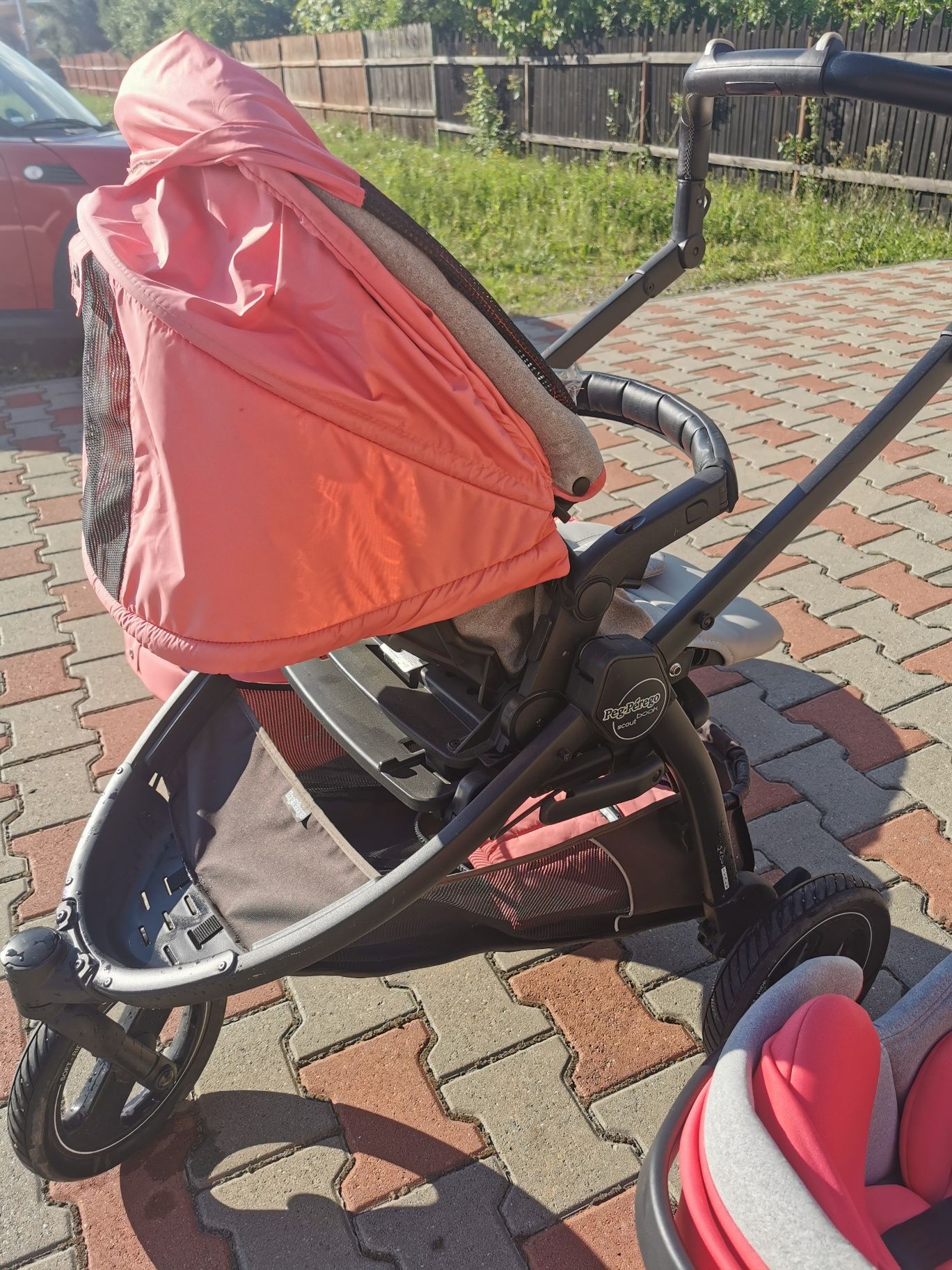 Vând cărucior Peg Perego 3 în 1