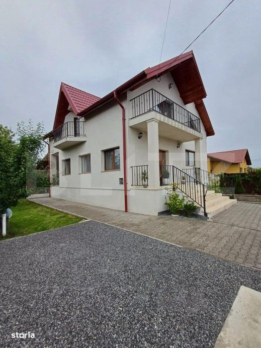 Casa cu 5 camere, 196 mp, 600 mp teren, in cartierul Primaverii