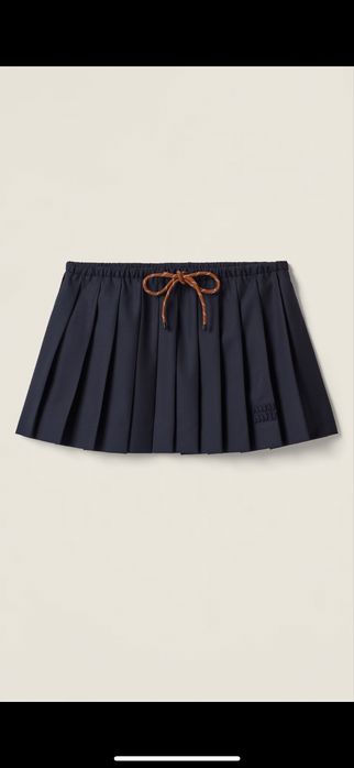 Налична Дамска пола