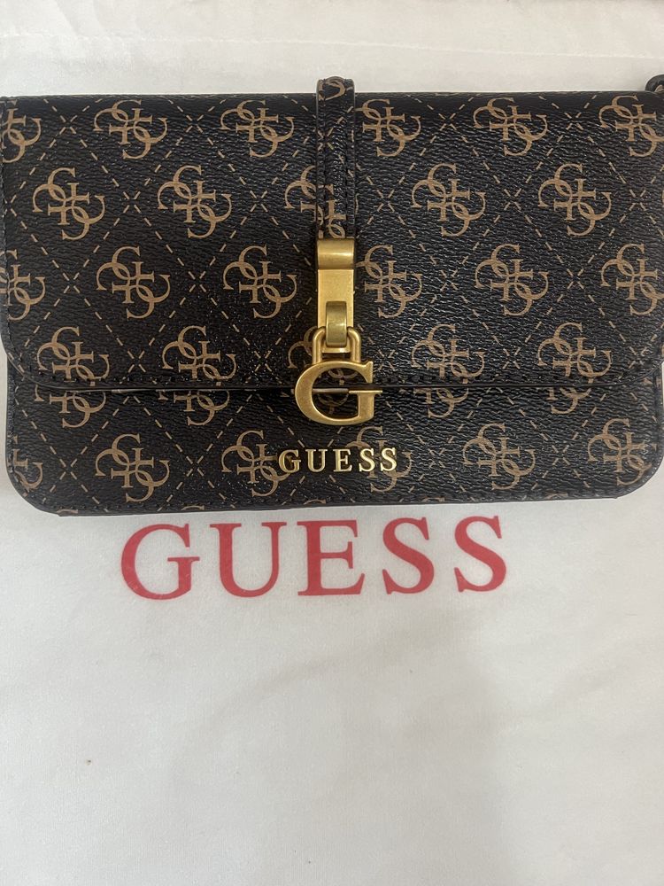 Оригинална чанта guess
