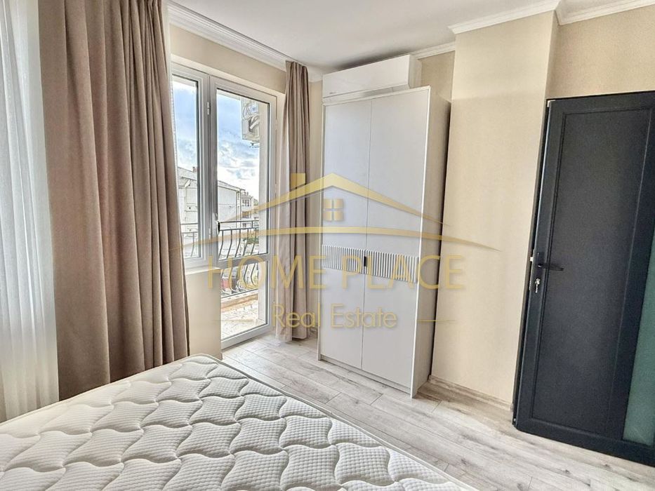 Тристаен етаж от къща в кв.Виница