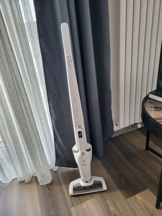 aspirator AEG si Philips