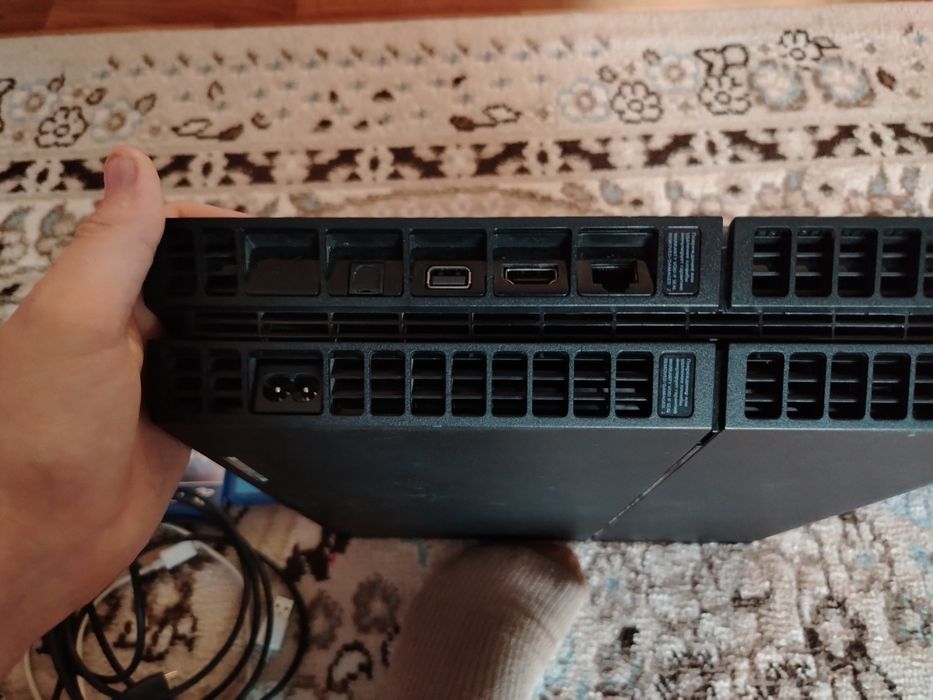 Игровая концоль плестейшин 4