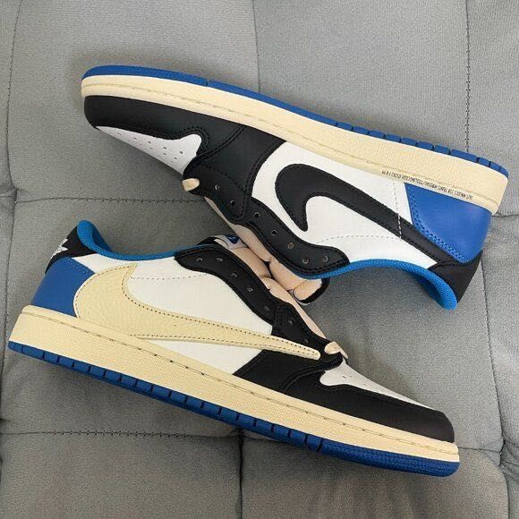Travis Scott Jordan 1