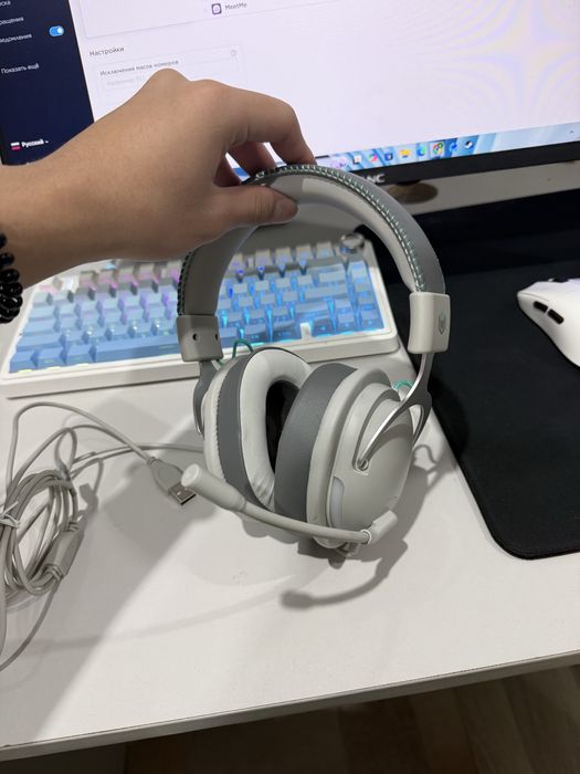 Наушники игровые,с хорошим микрофоном