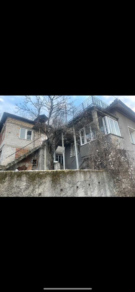 Продава се Къща в Асеновград - 651 кв.м за 59 €/кв.м - Снимка #3