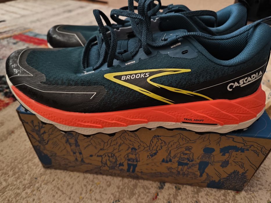 Brooks Cascadia 18 (44 si 44.5 Pret Fix)
