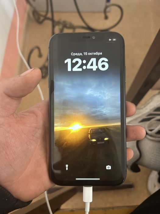Продам Айфон 11