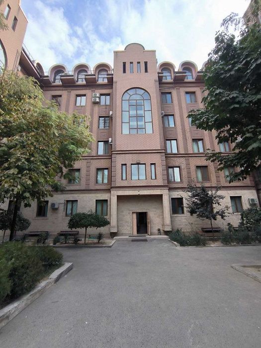 Sotiladi - 4/4/6 kvartira 2 liniya Beruniy metro bekati, Huvaydo MFY.