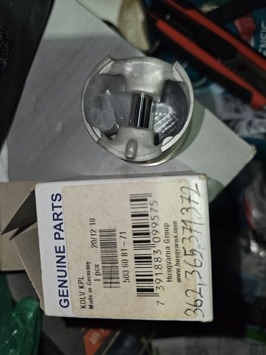 Jucarii husqvarna 362,365,371,372 piston originala