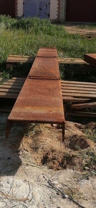 Швеллер металлический