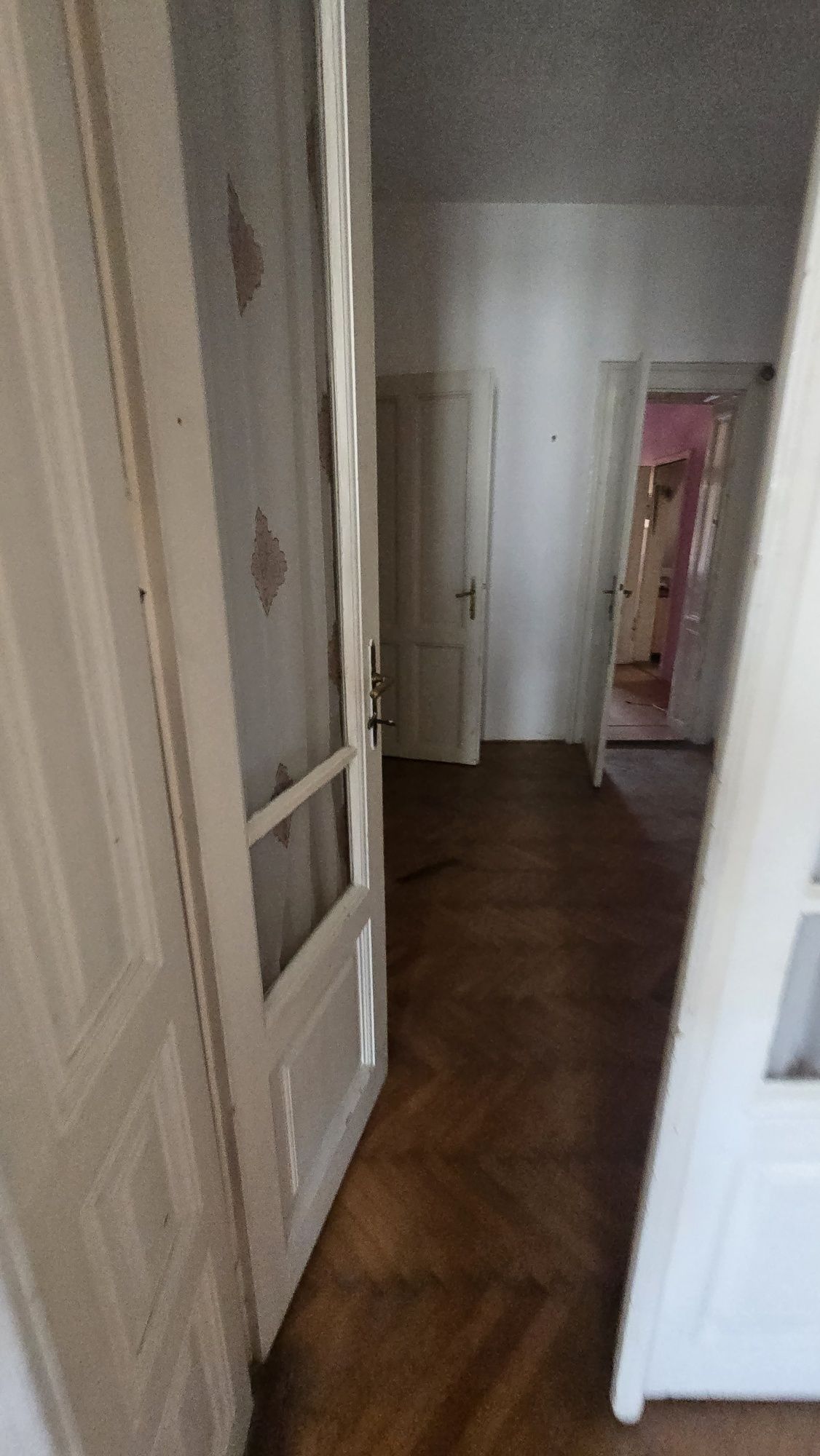 Vand apartament 2 camere(la casa),Lugoj, centru