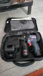 Bosch Masina de gaurit si insurubat  GSR 12V-15 cu 2 acumulat ca noua