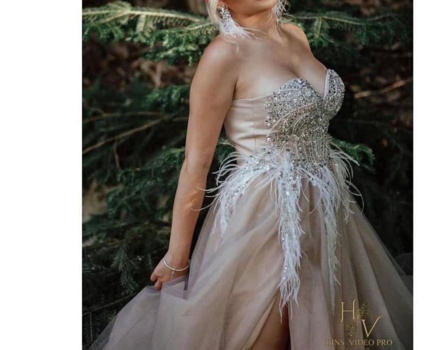 Дизайнерска бална рокля