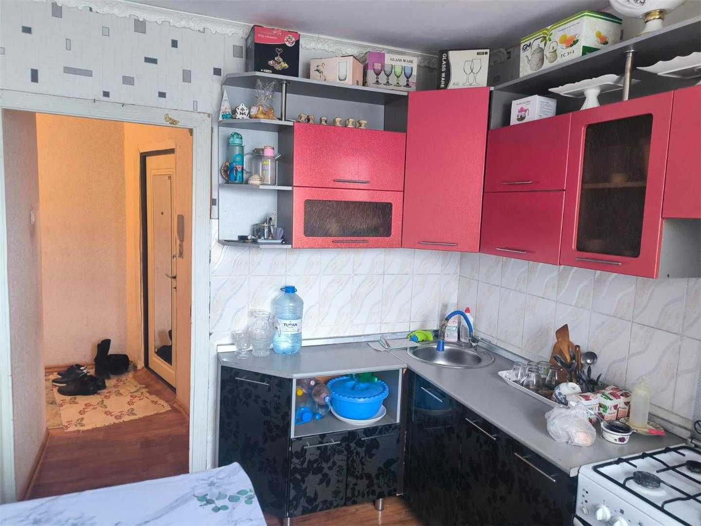 Продается 3 ком квартира по ул. Абая (р-н Веги)