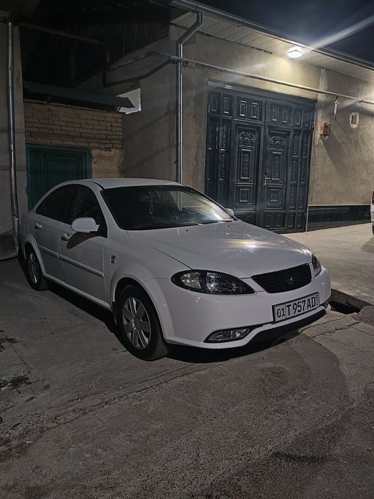 Lasetti 1.8 mexanika sotladi