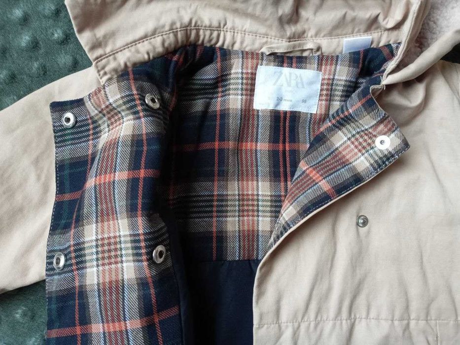 Плащ Zara baby как новые в отличном состоянии ра-р: 2-3лет
