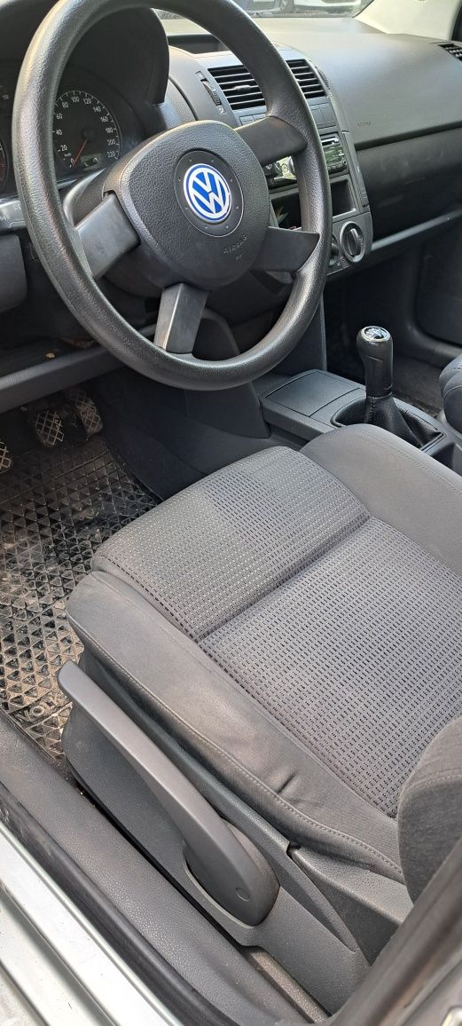 VW POLO 1.2 2004 г. Бензин
