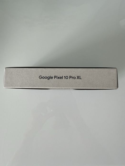 Google Pixel 10 Pro XL Moonstone