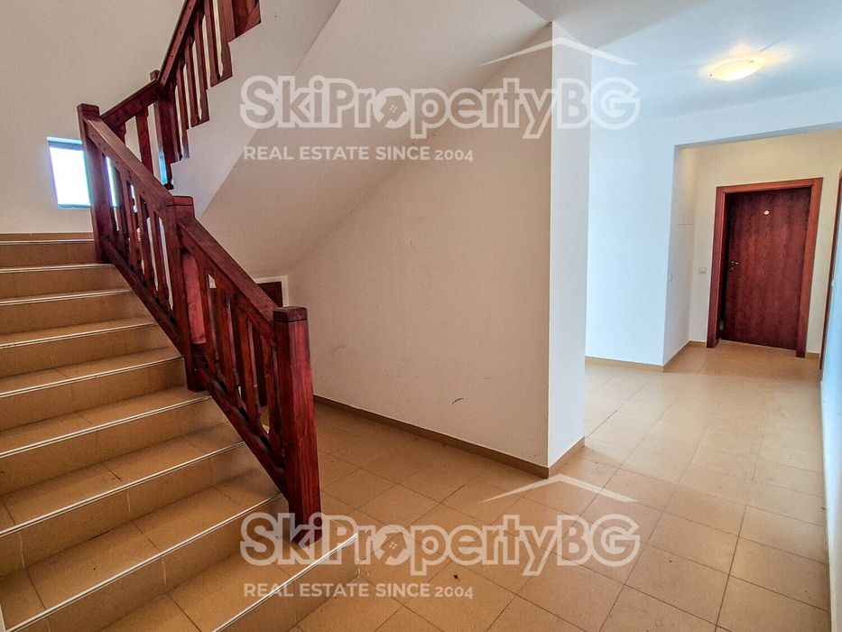 Обзаведен апартамент в Голф клуб Ибър с гледка към Рила!