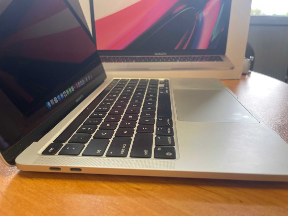 M1 MacBook Pro 13.3'' 8-CPU, 8-GPU, 8RAM, 512SSD