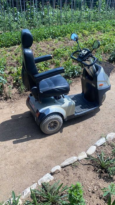 scuter electric pentru varstnici