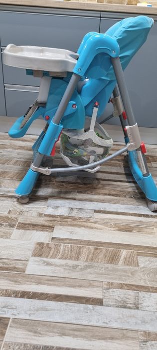 Стол за хранене с масичка