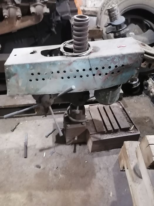 Продам сверлильный станок настольный