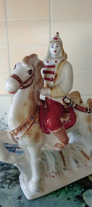 Продам статуэтки