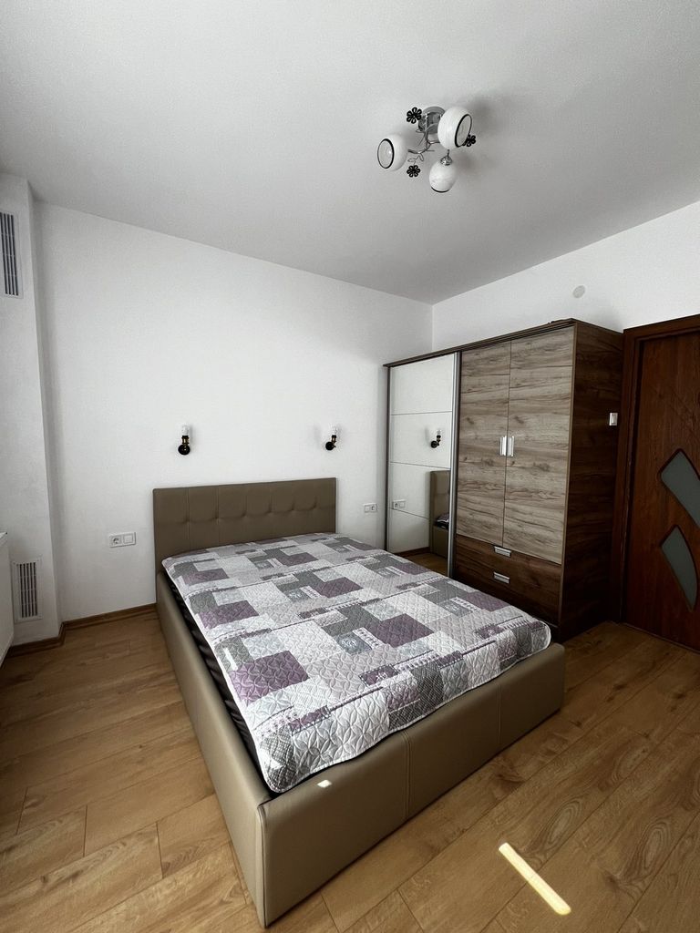 Продава се Тристаен апартамент в Плевен, Сторгозия - 62 кв.м за 1452 €/кв.м - Снимка #10