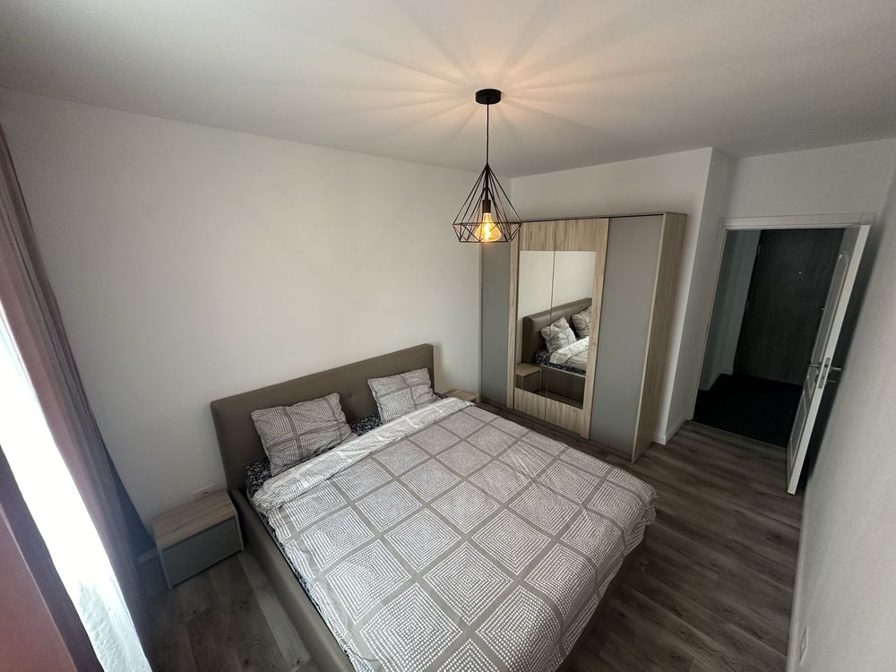 Vand apartament 3 camere prima onestilor