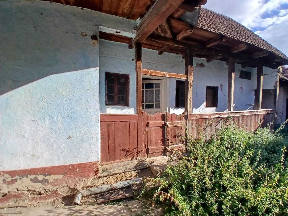 Vand casa in comuna Beliu, sat Vasile Goldis partial renovata