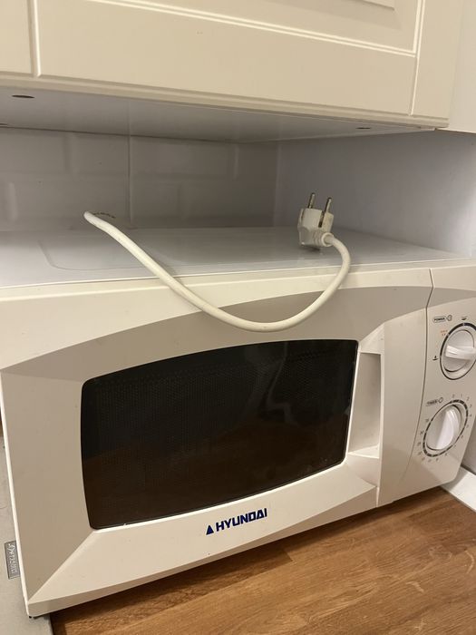 Vand cuptor cu microunde