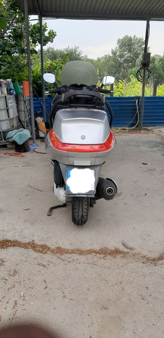 Продавам Piaggio X8 250i