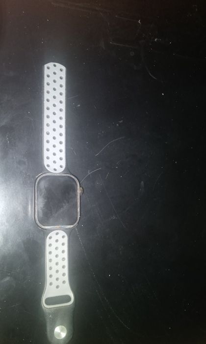 Продам смарт часы на запчасти или для востоновления