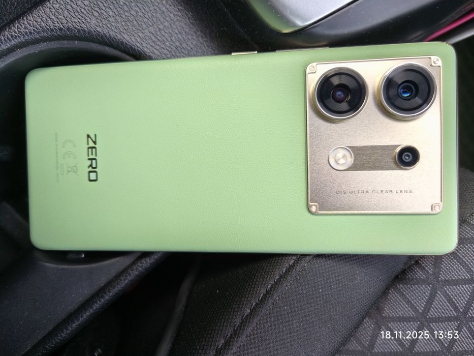 Vând telefon INFINIX ZERO 30 5G