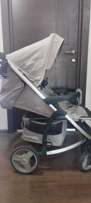 Продам Б/У детскую современную коляску в отличном состоянии