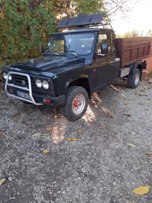 Vând ARO Camioneta