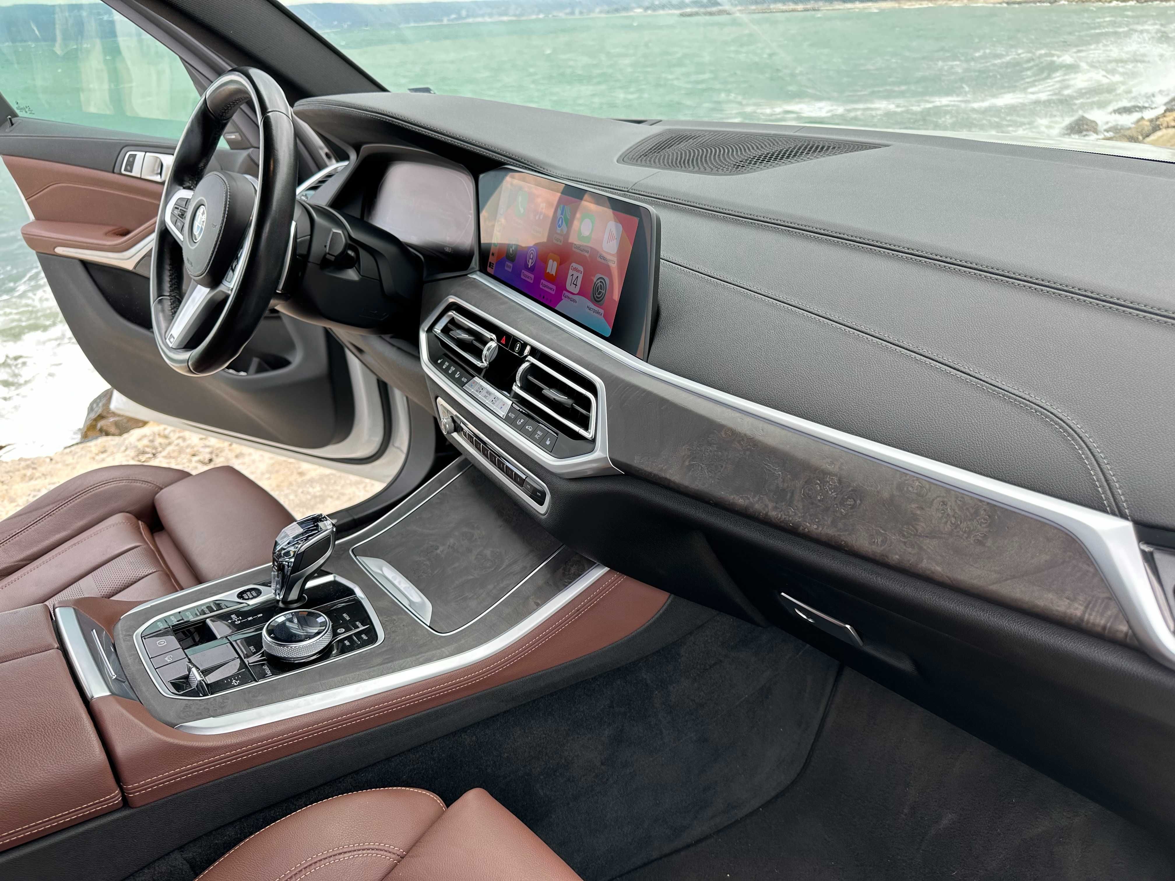 BMW X5 VIP-трансфери летище Варна. Rent a Car with NEXT5 -Fast & Easy!