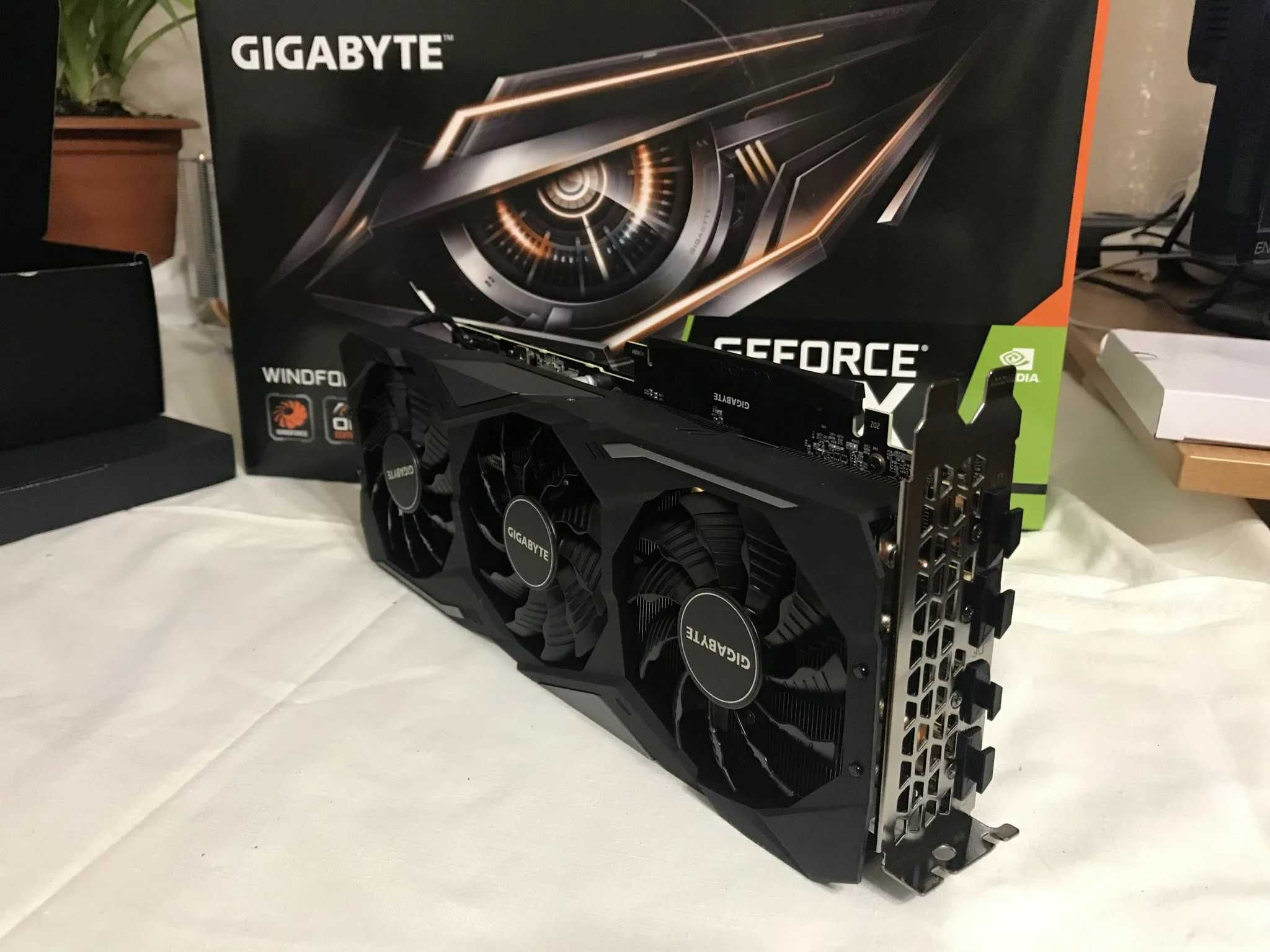 Продам Видеокарту GIGABYTE GeForce RTX 2070 Super Gaming OC 8G