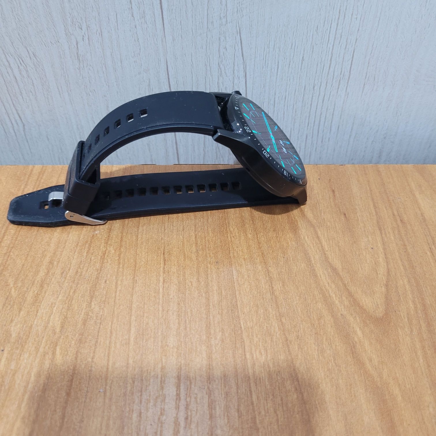 Продам смарт часы huawei gt-2 в отличном состоянии