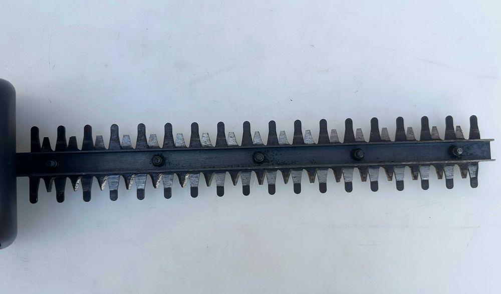 BOSCH AHS 35-15 Li - Акумулаторен храсторез 10.8V като нов!