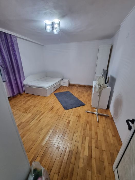 Închiriez garsoniera ultracentral