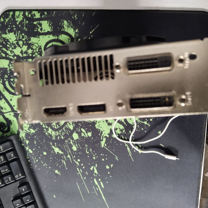 GTx780ti шина 384бит на три гига ддр5