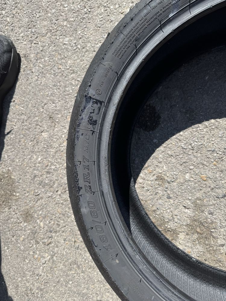 Dunlop d213 GP PRO 4 180/60-17