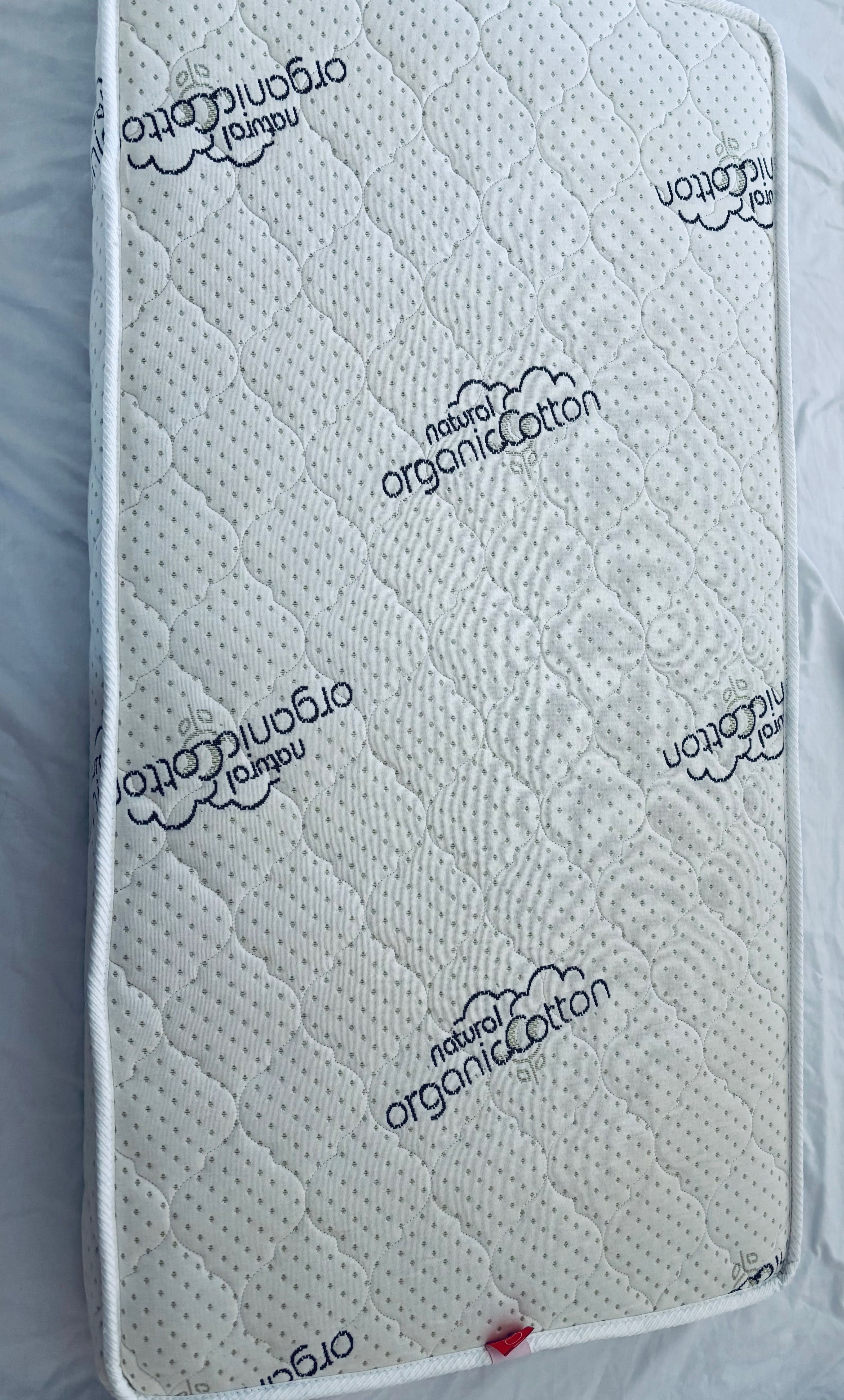 Матрак за бебешка кошара